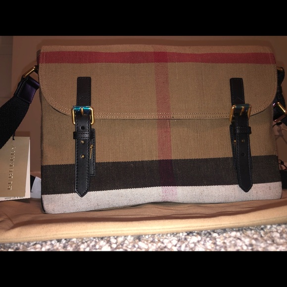 Burberry canvas messenger bag - Picture 1 of 3
